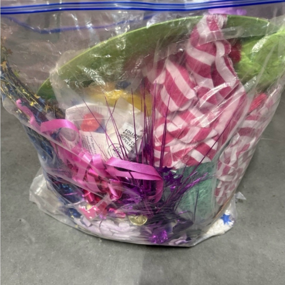 MYSTERY BOX PARTY SUPPLIES, MIXED DECORATIONS